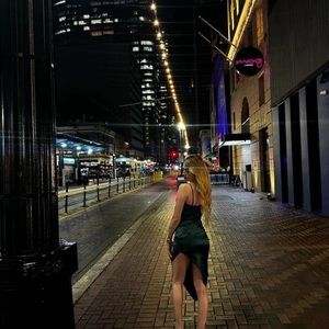 Meet your Posher, Valeria